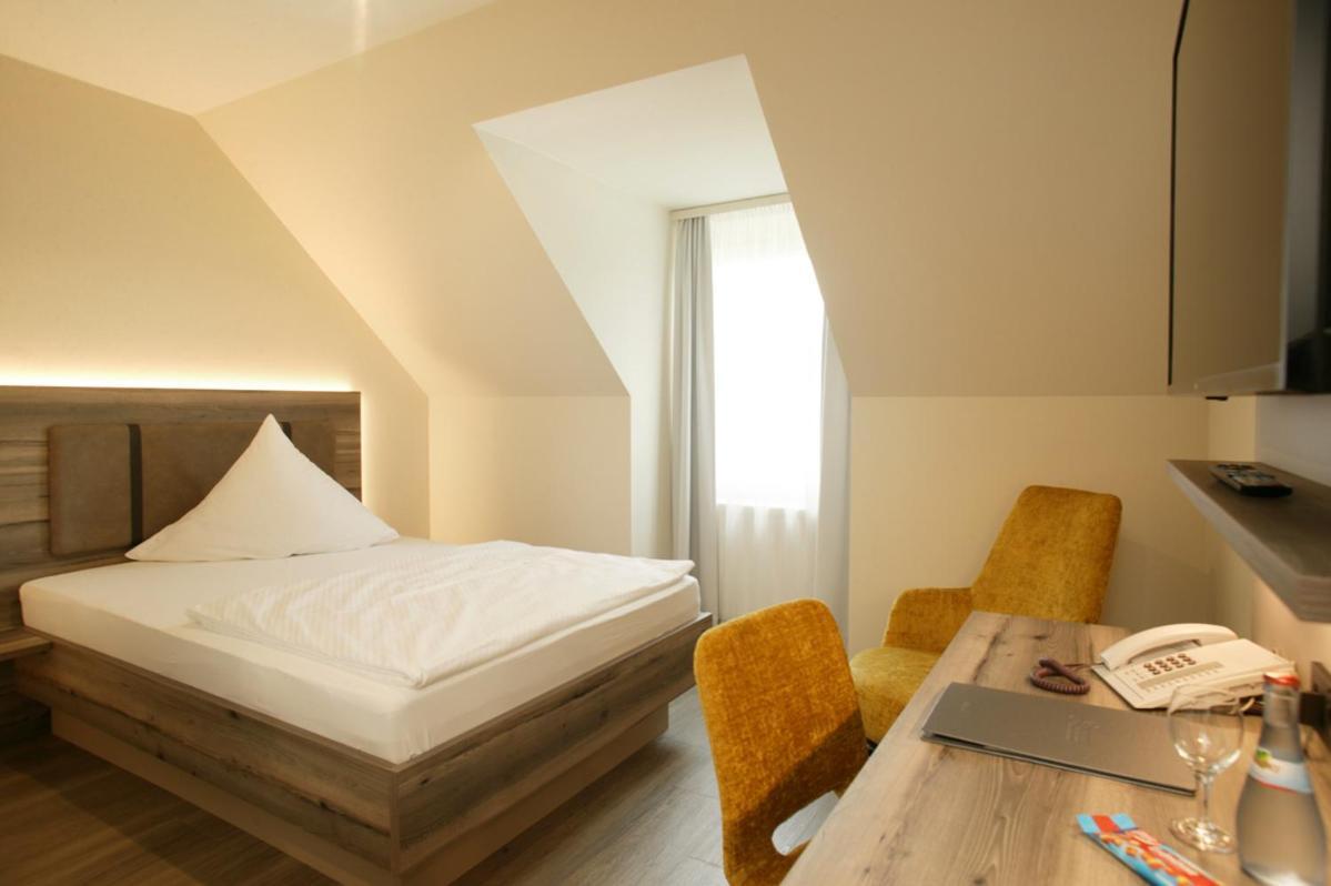 Hotel Sonne Garni Rudersberg Exteriör bild